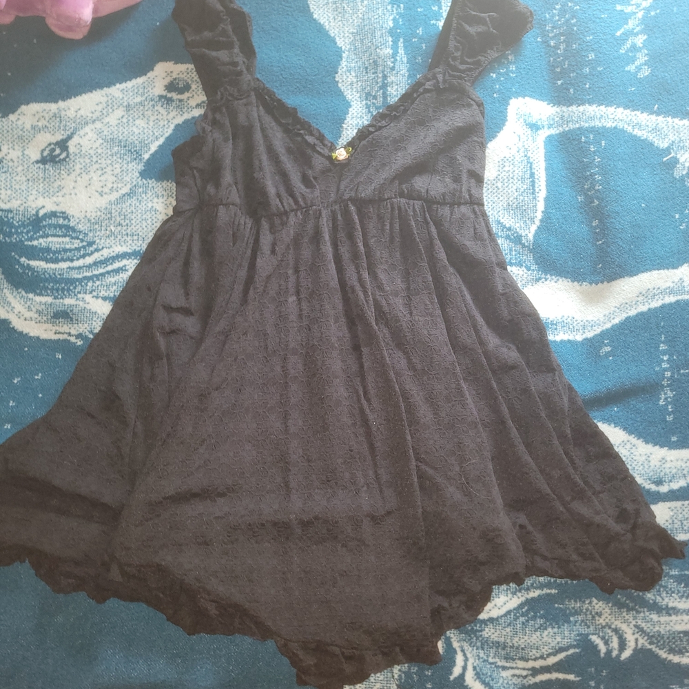 Elegant Black Lace Nightgown